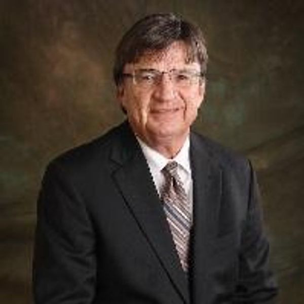 Thomas J. Farrell, Sioux Falls attorney (retired)